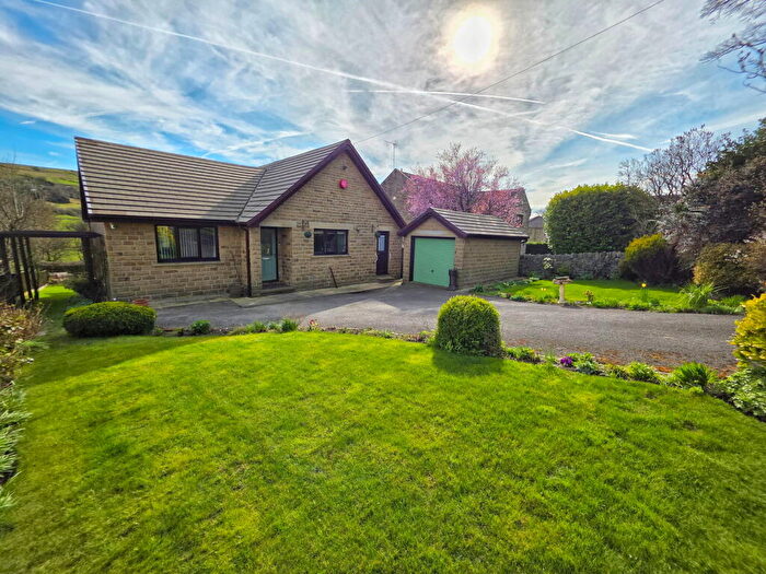 2 Bedroom Detached Bungalow For Sale In Manchester Road, Millhouse Green, Sheffield, S36