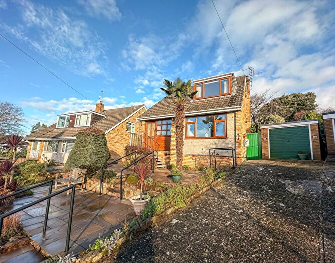 3 Bedroom Detached House For Sale In Wendover Close, Prenton, CH43