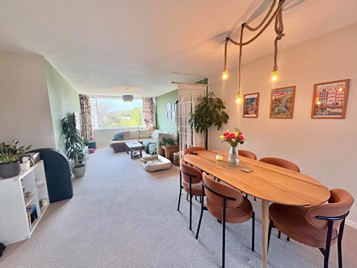 2 Bedroom Flat To Rent In White Lodge Park, Portishead, BS20