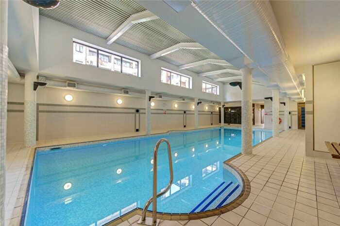 2 Bedroom Flat To Rent In Huntsmore House, Pembroke Road, London, W8