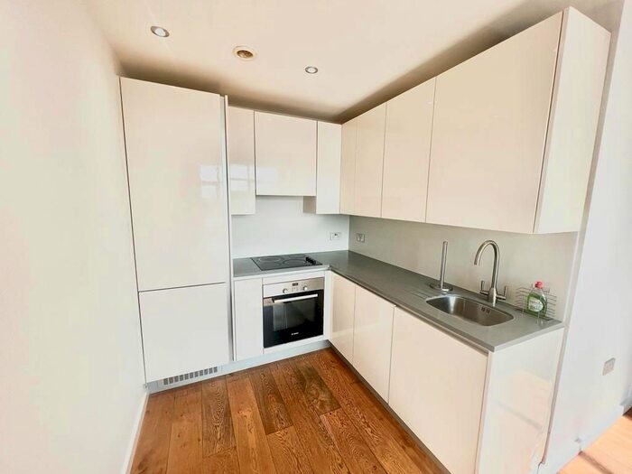 1 Bedroom Flat To Rent In Sydenham Road, Croydon, CR0