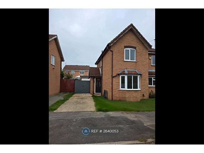 2 Bedroom Semi-Detached House To Rent In The Dale, Wellingborough, NN8
