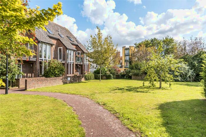 1 Bedroom Apartment To Rent In Folly Bridge Court, City Centre, OX1