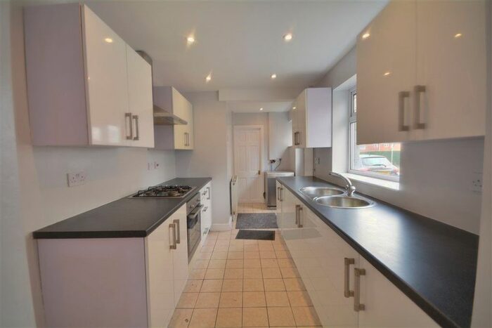 3 Bedroom Semi-Detached House To Rent In Darkfield Lane, Pontefract WF8