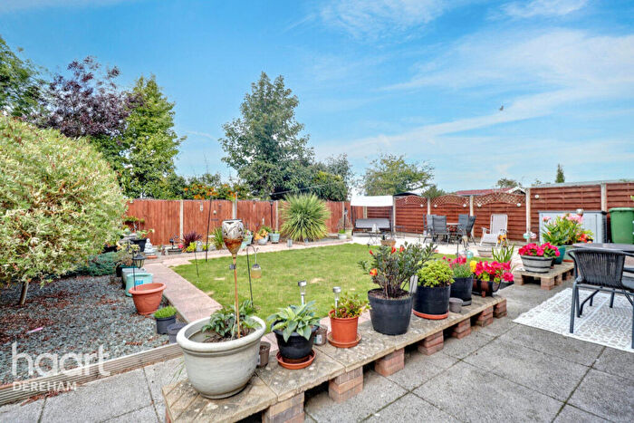 2 Bedroom Detached Bungalow For Sale In St Andrews Close, Holme Hale, IP25