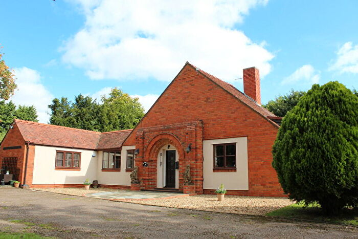 3 Bedroom Detached Bungalow For Sale In Stratton Park, Biggleswade, SG18