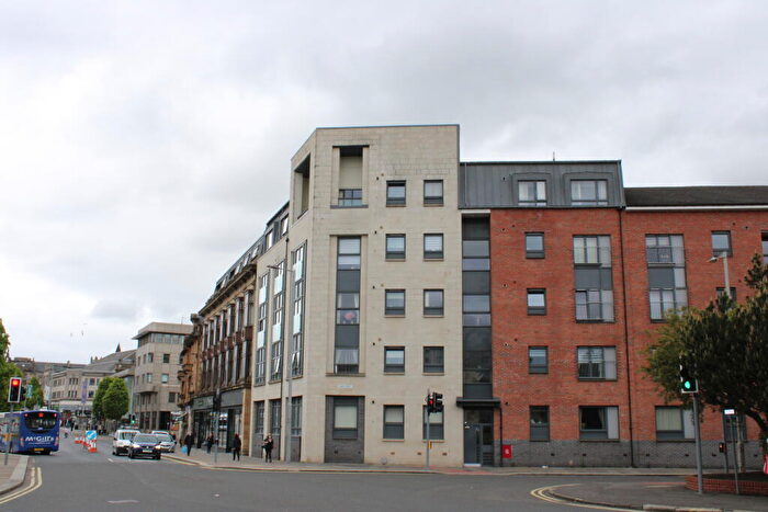 2 Bedroom Flat To Rent In Lawn Street, Paisley, PA1