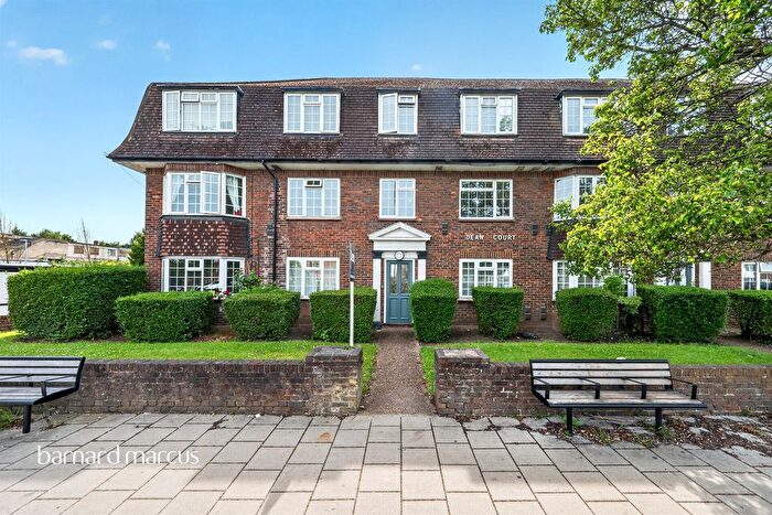 2 Bedroom Flat For Sale In Kingston Road, Surbiton, KT5