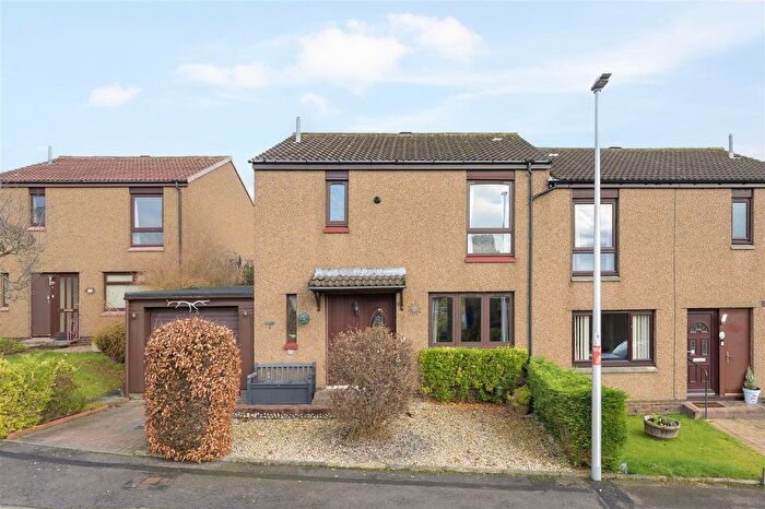 3 Bedroom Semi-Detached House For Sale In Meadowfield, Dalgety Bay, KY11