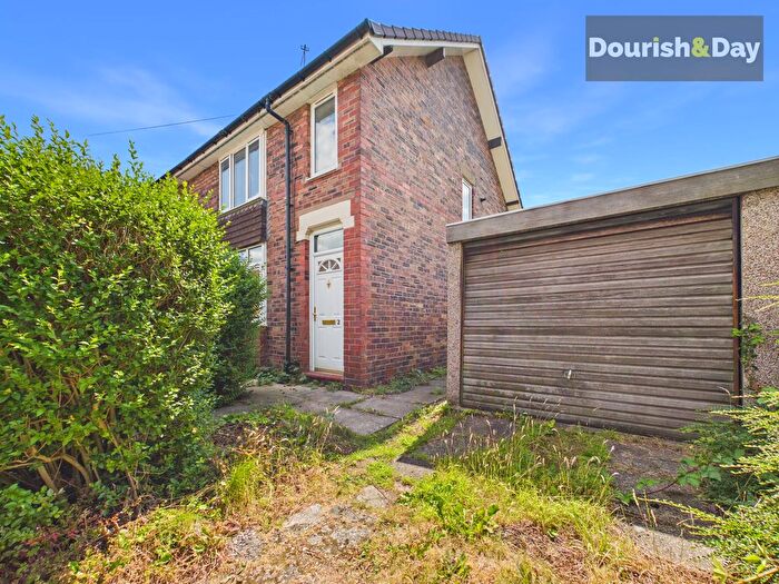 2 Bedroom End Of Terrace House For Sale In Princes Street, Stone, ST15
