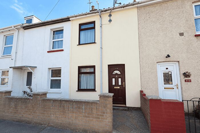 3 Bedroom Terraced House For Sale In Raglan Street, Lowestoft, NR32