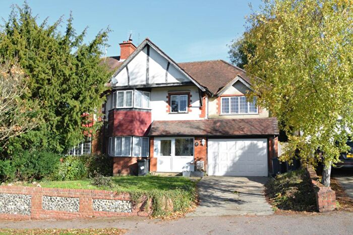 5 Bedroom Semi Detached House For Sale In Coulsdon Rise, Coulsdon, CR5