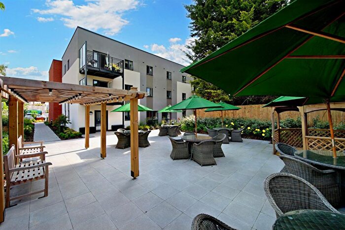 1 Bedroom Flat For Sale In Kingfisher Court, South Street, Taunton, TA1