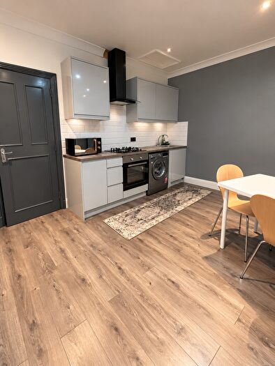 2 Bedroom Flat To Rent In Leytonstone, E11
