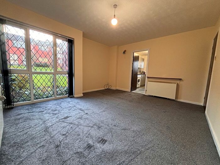 2 Bedroom Flat To Rent In Cleves Court, Blackpool, FY3