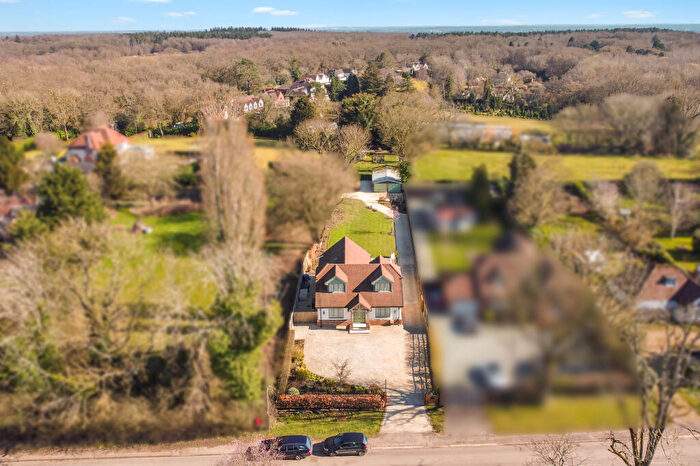3 Bedroom Detached House For Sale In Burnham Green Road, Datchworth, SG3