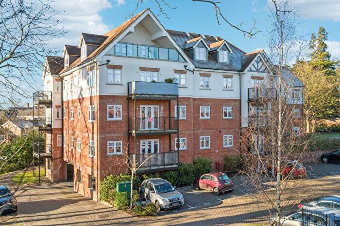 2 Bedroom Flat For Sale In Bhamra Gardens, Maidenhead, SL6