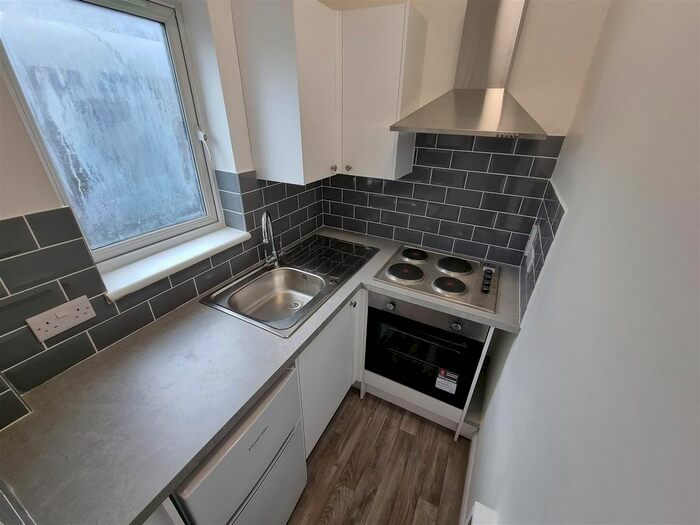 Studio To Rent In Stanley Road, Sutton SM2