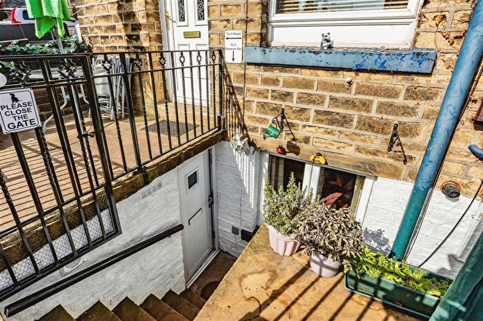 1 Bedroom Character Property For Sale In Margate Street, Sowerby Bridge, HX6