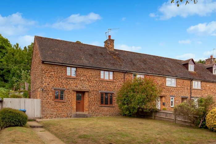 3 Bedroom Cottage To Rent In Court Close, Warmington, Banbury, OX17