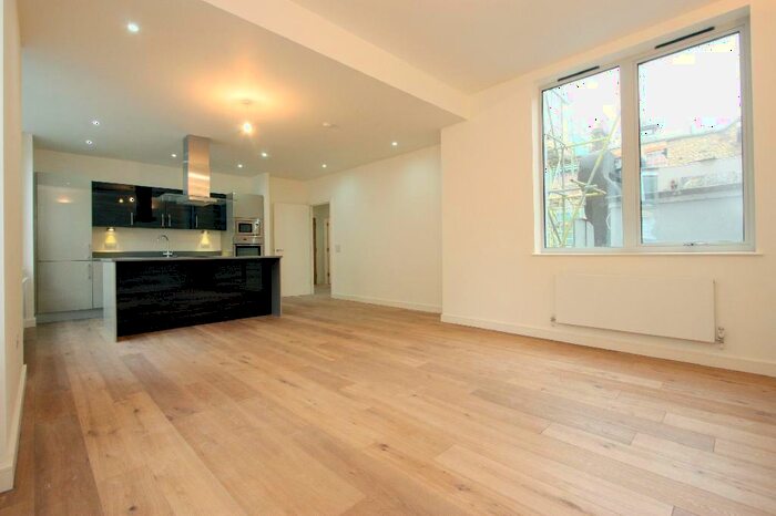 2 Bedroom Apartment To Rent In Honduras Street, London, EC1Y