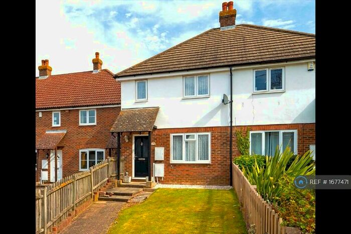 3 Bedroom Terraced House To Rent In Ashdown Field, Chartham, Canterbury, CT4
