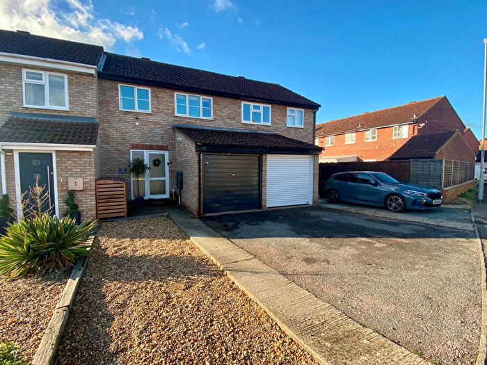 3 Bedroom Terraced House For Sale In Raleigh Close, Eaton Socon, PE19