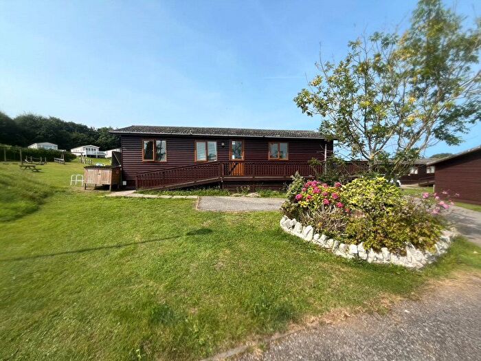 3 Bedroom Property For Sale In White Acress, White Cross, Newquay, Cornwall, TR8