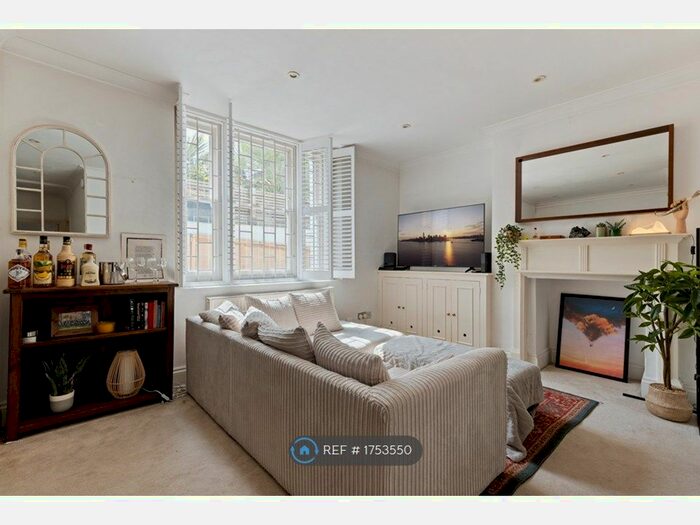2 Bedroom Flat To Rent In Stockwell Road, London, SW9