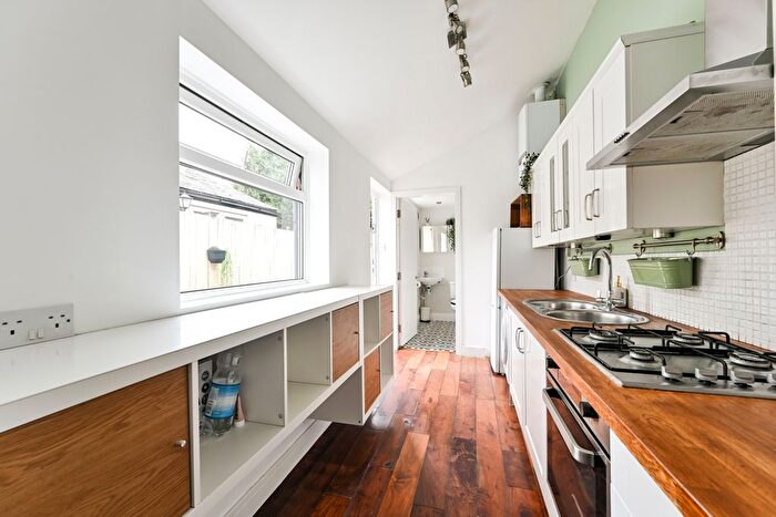 2 Bedroom Terraced House To Rent In Fawcett Road, Croydon, CR0