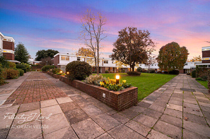 3 Bedroom Apartment For Sale In Sweyn Place, London, SE3