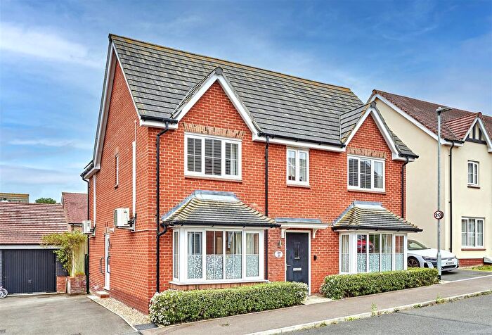 4 Bedroom Detached House For Sale In Bluebell Drive, Stansted, CM24