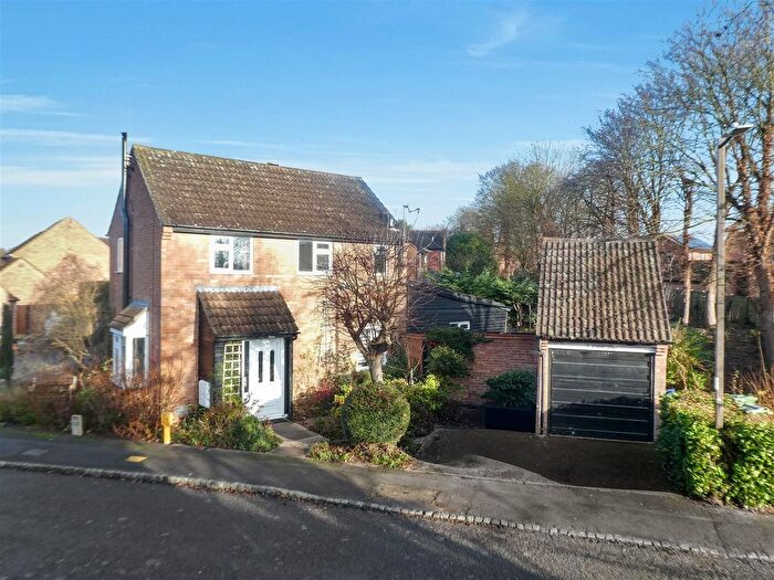 3 Bedroom Detached House For Sale In Coppin Lane, Bradwell, Milton Keynes, MK13