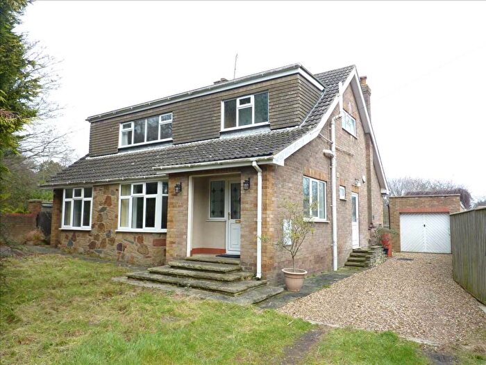3 Bedroom Detached House For Sale In Chapel Lane, Barnoldby-le-beck, Grimsby, DN37