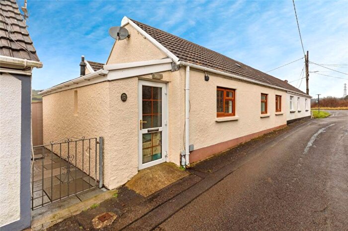 2 Bedroom Bungalow For Sale In Newtown, Mynyddygarreg, Kidwelly, Carmarthenshire, SA17