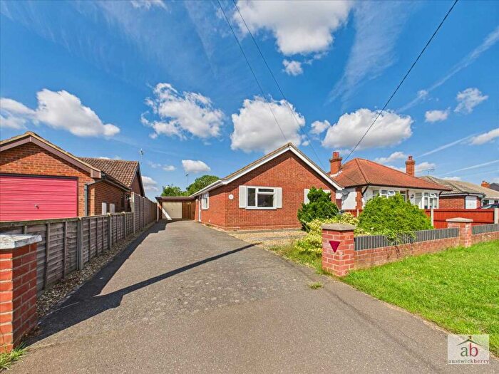 3 Bedroom Bungalow To Rent In Dobbs Lane, Ipswich, IP5