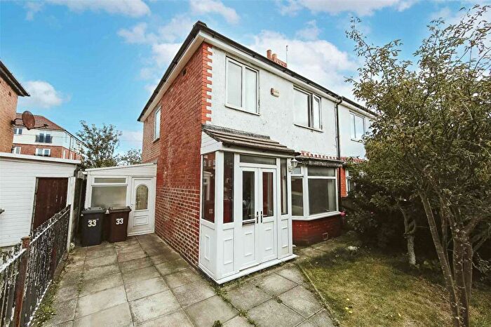 3 Bedroom Semi-Detached House For Sale In Segars Lane, Southport, Merseyside, PR8