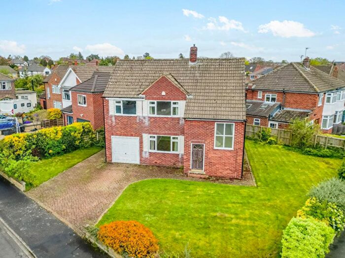 3 Bedroom Detached House For Sale In Lynwood View, Copmanthorpe, York, YO23