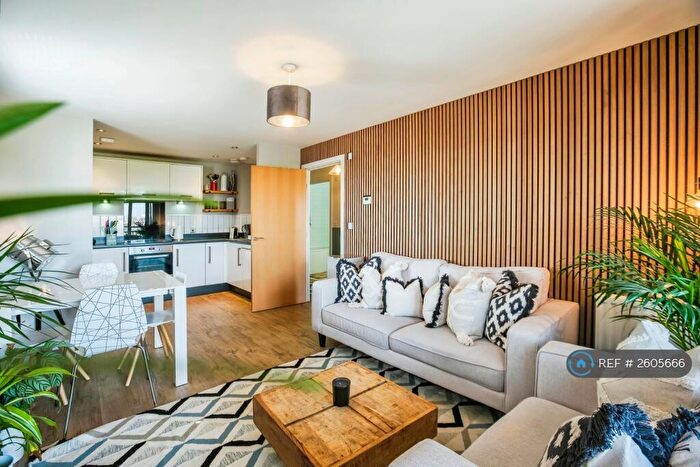 2 Bedroom Flat To Rent In South Norwood, London, SE25