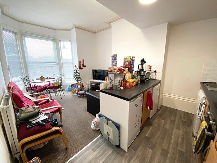 2 Bedroom Apartment To Rent In Outram Road, Southsea, PO5