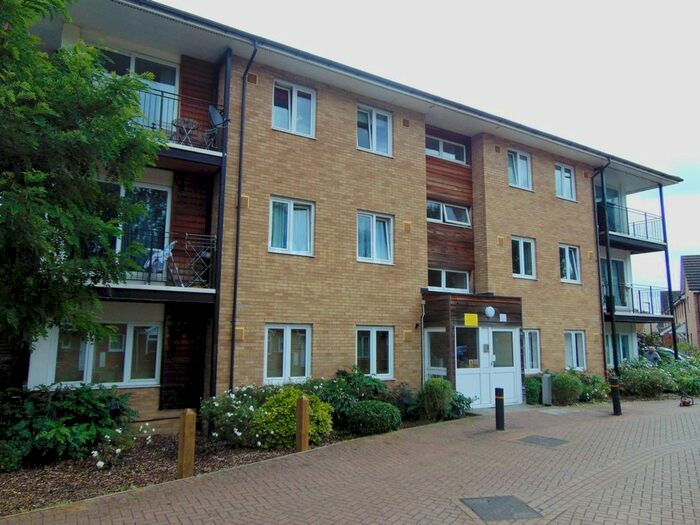 2 Bedroom Flat To Rent In Blackburn Way, Hounslow, TW4
