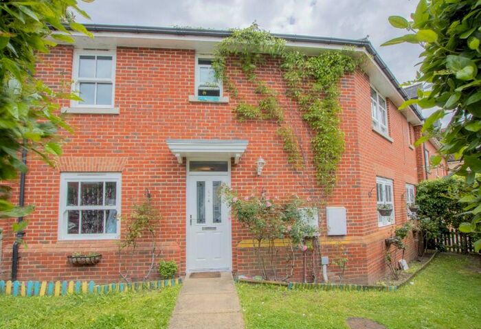 4 Bedroom Terraced House To Rent In Rouse Way, Colchester, Essex, CO1