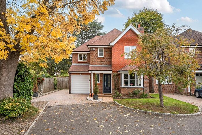 4 Bedroom Detached House For Sale In The Moorings, Great Bookham, Leatherhead, KT23