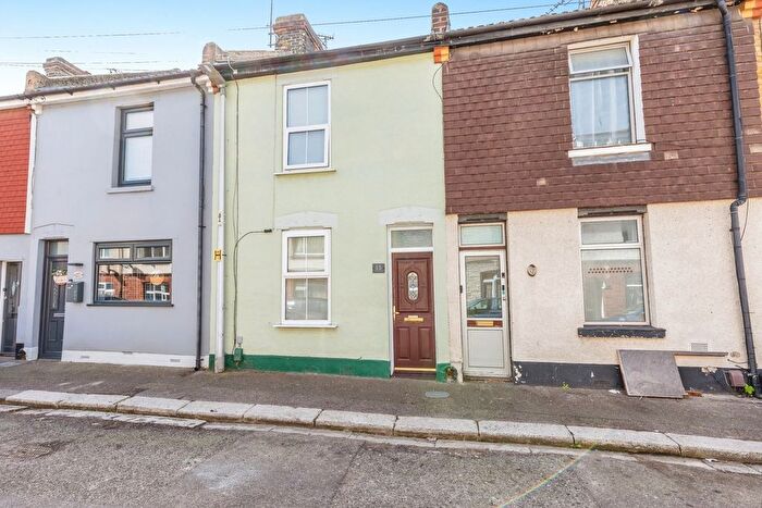 2 Bedroom Terraced House For Sale In Albert Road, Chatham, Kent, ME4