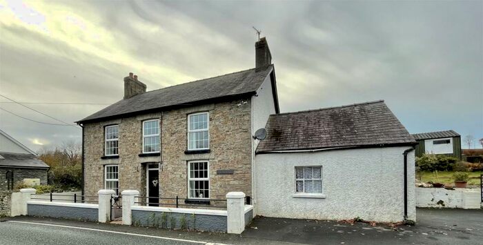 4 Bedroom Smallholding For Sale In Alltyblacca, Llanybydder, SA40