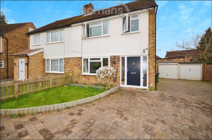3 Bedroom Semi-Detached House To Rent In Hurst Road, Nr Burnham, SL1