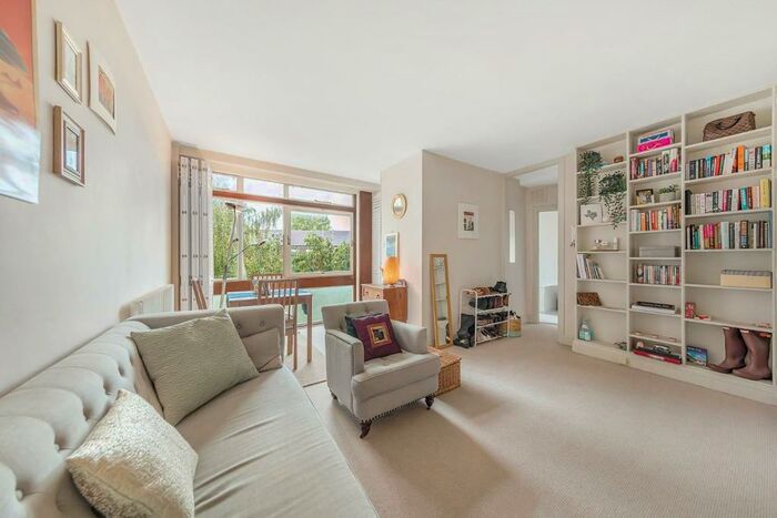 Studio To Rent In Renfrew Road, SE11