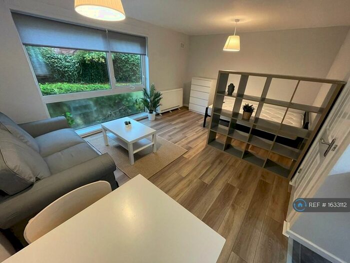 Studio To Rent In Tatton Court, Manchester, M14