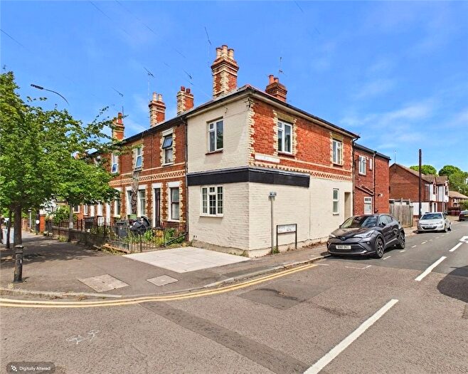 3 Bedroom End Of Terrace House For Sale In Mount Pleasant, Reading, Berkshire, RG1