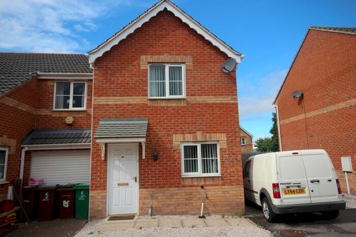 2 Bedroom Semi-Detached House To Rent In Weave Close, Nottingham, NG6